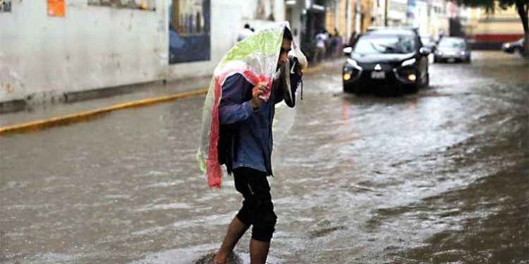Estado de emergencia en 100 distritos de 17 departamentos por daños causados por intensas lluvias