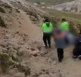 Mujer da a luz y muere camino al hospital tuvo que ser trasladada en una carretilla