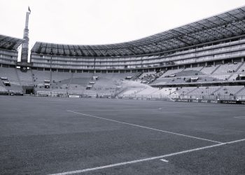 Dina Boluarte anuncia que se evaluará si partidos de la liga 1 se juegan sin público