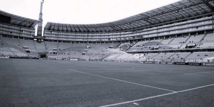 Dina Boluarte anuncia que se evaluará si partidos de la liga 1 se juegan sin público