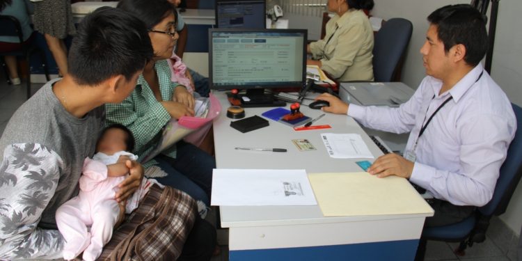Reniec emitirá DNI gratuito a recién nacidos, niños y adolescentes durante todo el 2024