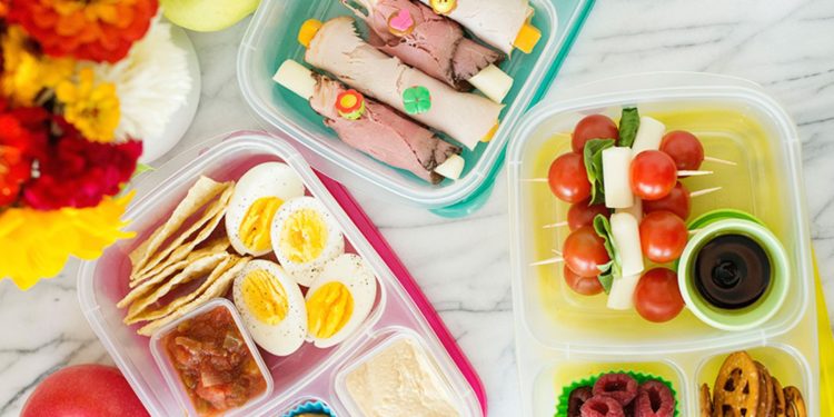 Loncheras saludables y útiles escolares seguros para el inicio del año escolar