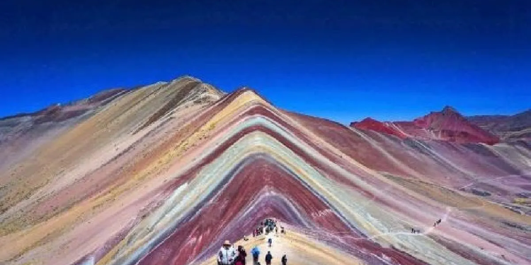 Guía de turismo fallece y seis turistas franceses resultan heridos por un rayo en Cusco