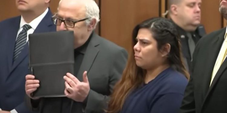 Cadena perpetua para madre que dejó sola a su bebé hasta la muerte por irse de vacaciones