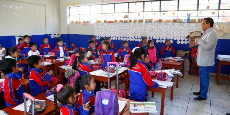 Colegios públicos darán clases de inglés a niños de 3 a 5 años