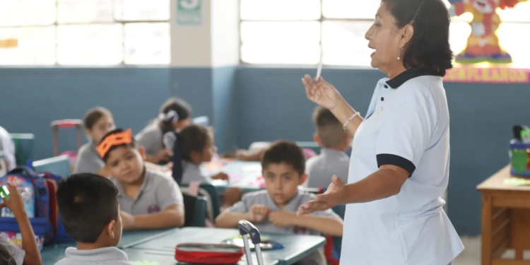 Recomendaciones médicas para el uso adecuado de mochilas escolares