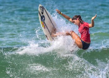 Sol Aguirre Garabito clasifica a los Juegos Olímpicos París 2024 en surf