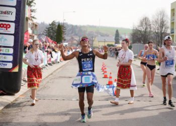 César Rodríguez y Evelyn Inga ganan la ‘43nd Dudinská 50’ en los 20 km de marcha atlética