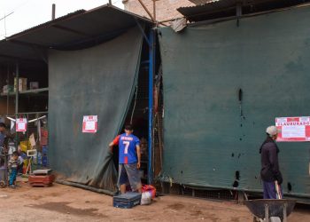 Clausuran puestos por condiciones antihigiénicas en Mercado Arenales