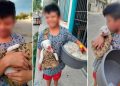 Niño sale a las calles con su perrito a vender canchita para ayudar a su familia