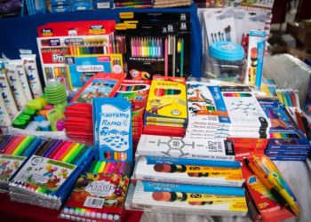 ¿Cómo Identificar Útiles Escolares Seguros para los Niños?