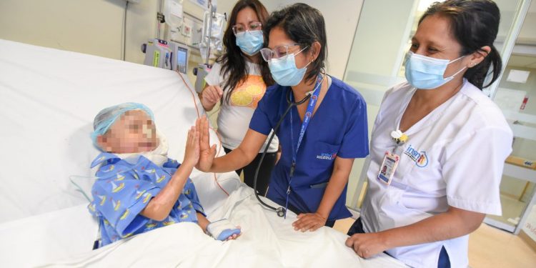 Niño de 5 años se recupera satisfactoriamente tras sufrir graves quemaduras en playa Arica