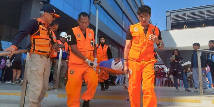 Ciudadanos participaron en el primer simulacro nacional multipeligro 2024