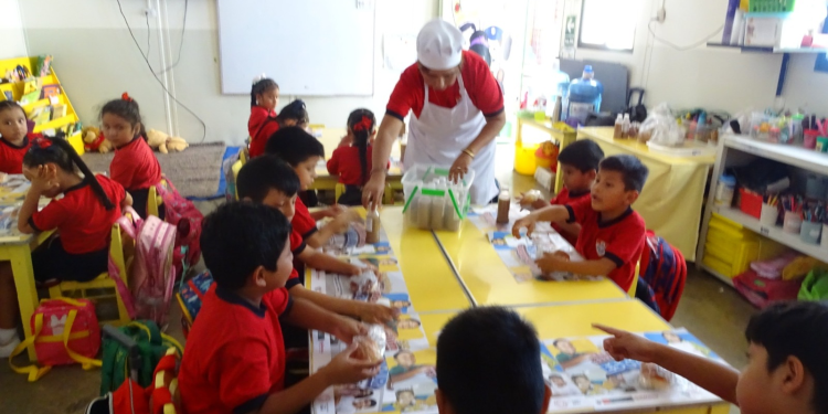 Escolares en Ica practican hábitos de higiene saludables con Qali Warma