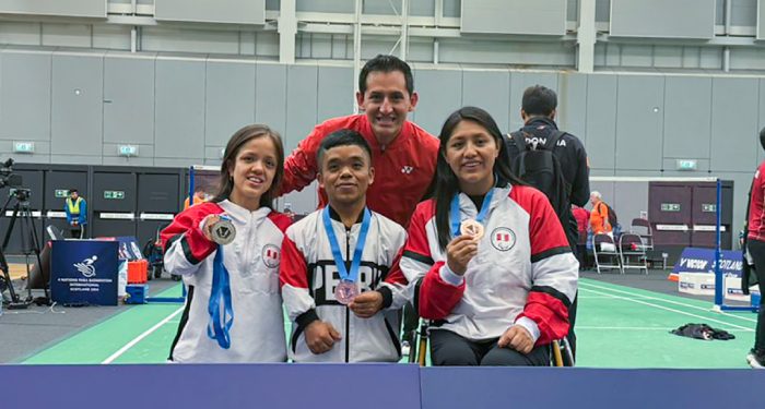 Parabádminton peruano gana 3 medallas en Escocia