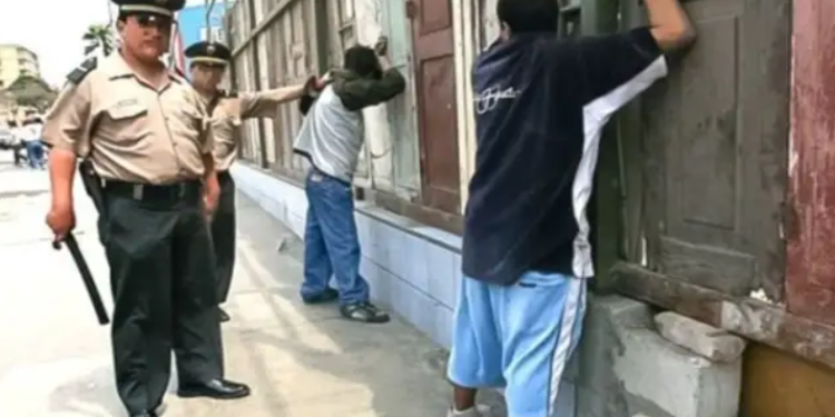 Fiscalía de Perú rechaza proyecto que establece la responsabilidad penal desde los 16 años