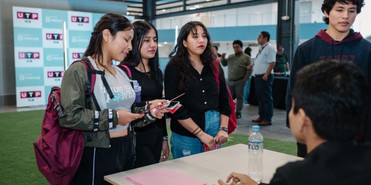Feria de Empleabilidad UTP Ica: Empresas y estudiantes se conectan