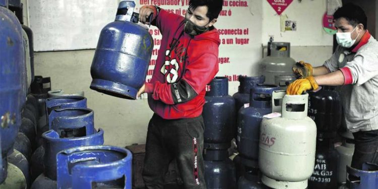 El balón de gas doméstico podría volver a subir de precio