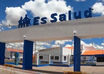 Adolescente acude a hospital por dolor de estómago y médicos le extraen una bola de pelos de casi 4 kilos