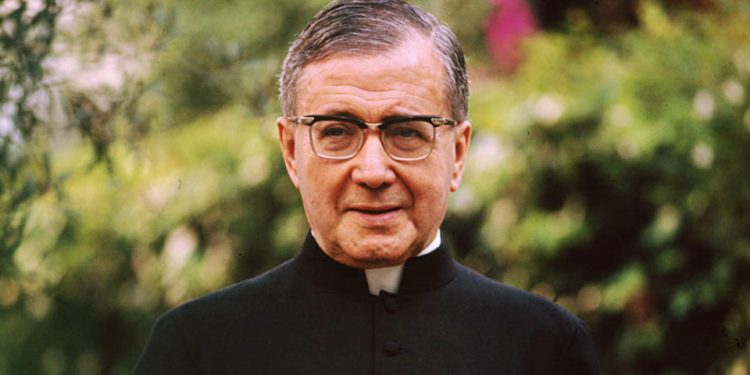 San Josemaría Escrivá de Balaguer: Fundador del Opus Dei y Santo de lo Ordinario