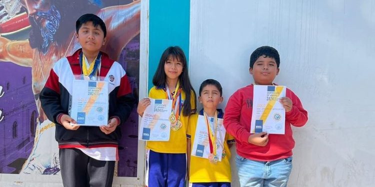 Talentosos estudiantes de Ica necesitan apoyo para competencia internacional de matemáticas en Malasia