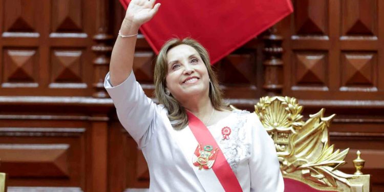 Fiscalía archiva investigación contra Dina Boluarte por genocidio