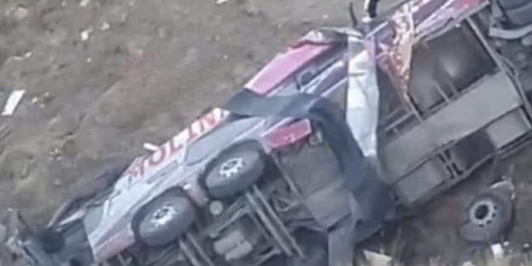 Bus se despista cae a abismo y deja al menos 20 personas fallecidas en la Vía Libertadores