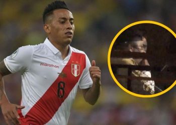 Captan a Cueva fumando, tomando y miccionando en la calle