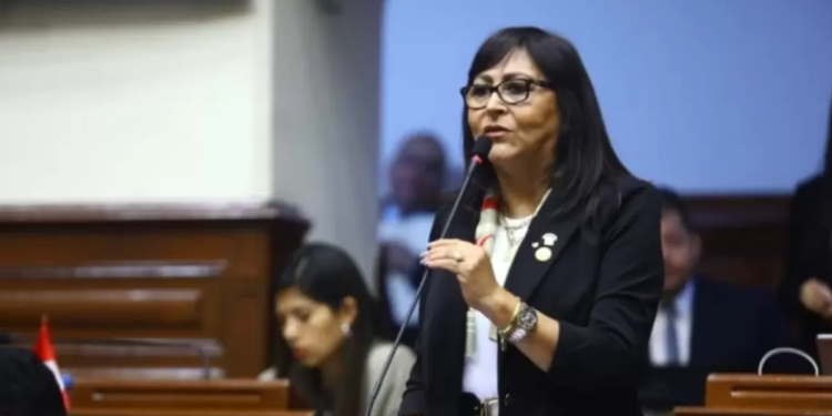 Congreso: Proponen que iglesias cristianas evangélicas gestionen colegios públicos