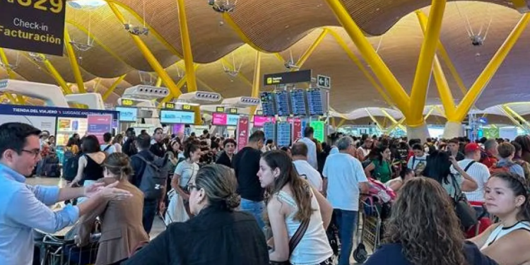 Apagón informático mundial: El fallo de Microsoft que afectó aerolíneas, bancos y otros sistemas