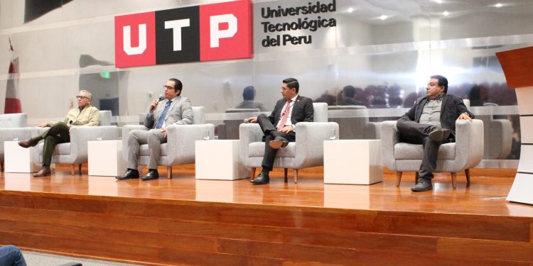 UTP Ica realizó coloquio de investigación multidisciplinario