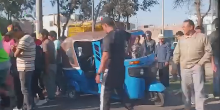 Accidente Fatal en Ica Deja un Muerto: Mototaxi Colisiona con Bus Interprovincial