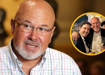 Carlos Bruce contrae matrimonio con su novio y deja fuerte mensaje