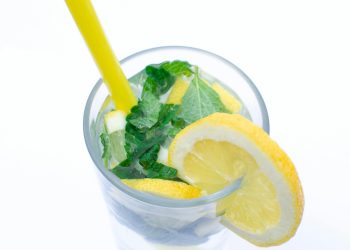 ECOTV RECETAS: LIMONADA DE HIERBA LUISA