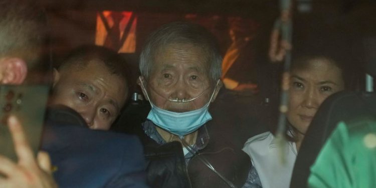 Médico de Alberto Fujimori, asegura que el expresidente «está luchando por su vida»
