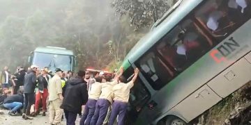 Accidente en Machu Picchu: bus lleno de turistas cae a abismo