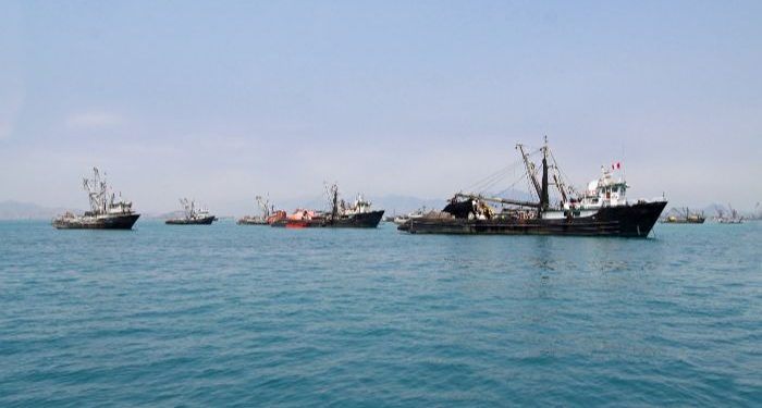 PRODUCE REFUERZA CONTROL PARA PREVENIR PESCA ILEGAL DE EMBARCACIONES EXTRANJERAS