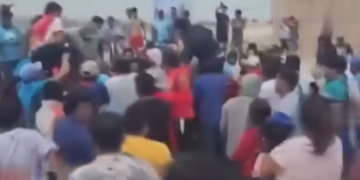 Vecinos linchan y acaban con la vida de dos presuntos ladrones en Sechura