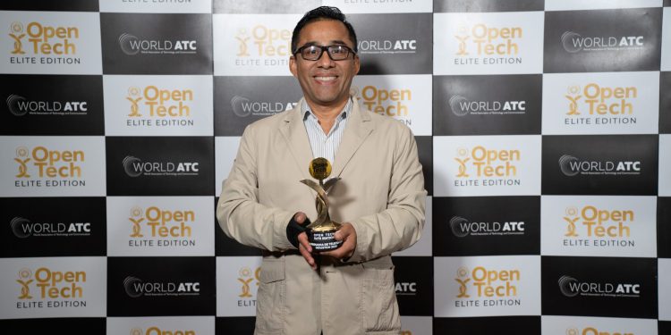 APTC Recibe Reconocimiento Internacional por sus 25 Años en el Mercado de las Telecomunicaciones