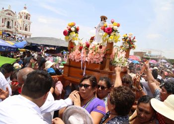 Ica: devotos llegan masivamente a las novenas por la festividad de la Virgen del Rosario de Yauca