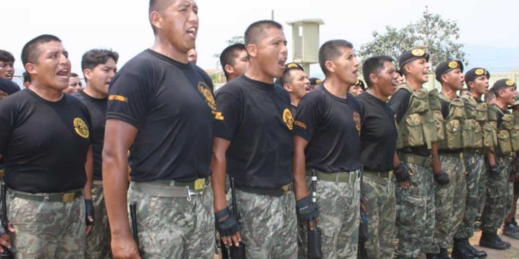 Congreso: proponen servicio militar obligatorio para personas que no estudian ni trabajan
