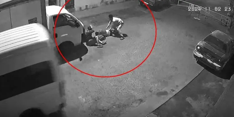 Falsos colectiveros asaltan a tres personas y las abandonan maniatadas