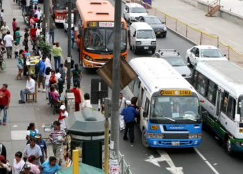 Transportistas evalúan protesta contra la inseguridad en diciembre