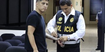 John Kelvin es detenido nuevamente acusado de golpear a su pareja