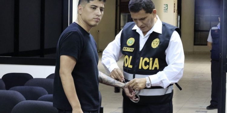 John Kelvin es detenido nuevamente acusado de golpear a su pareja