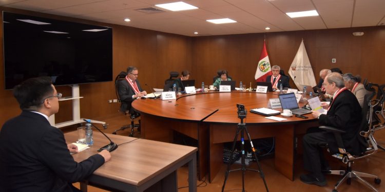 Jueces y fiscales postulan para ascenso