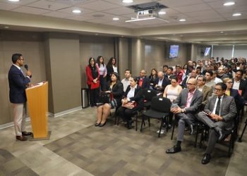 DIRECTOR DEL PROGRAMA QALI WARMA SE MANIFIESTA ANTE CRÍTICAS