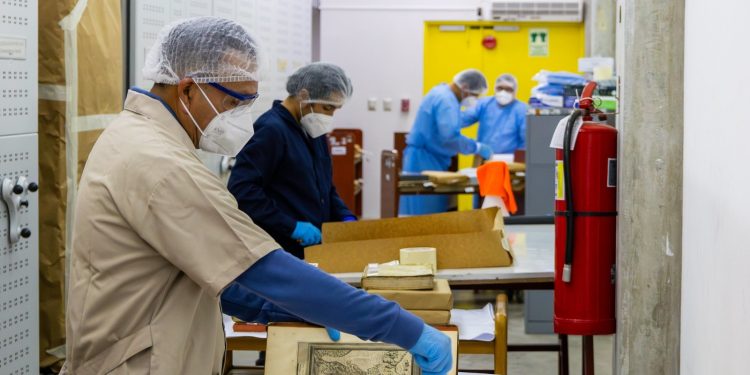 BNP INVITA A LA POBLACIÓN A SER PARTE DEL VOLUNTARIADO DE CONSERVACIÓN PREVENTIVA DE MATERIAL BIBLIOGRÁFICO DOCUMENTAL