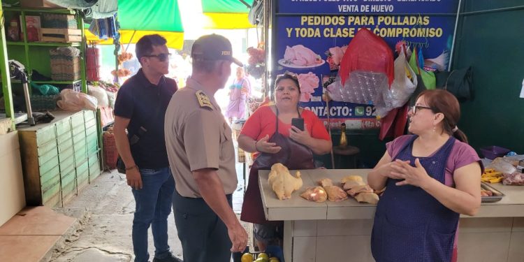 COMERCIANTES DEL MERCADO MODELO RECIBEN CAPACITACIÓN EN SEGURIDAD