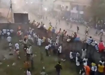 Guinea: tragedia en partido de fútbol deja más de 50 mvertos